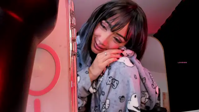 Redlu_1 – Live XXX-chat