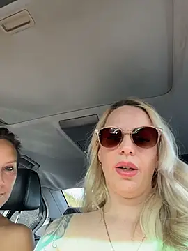 June695_ – Live XXX-chat