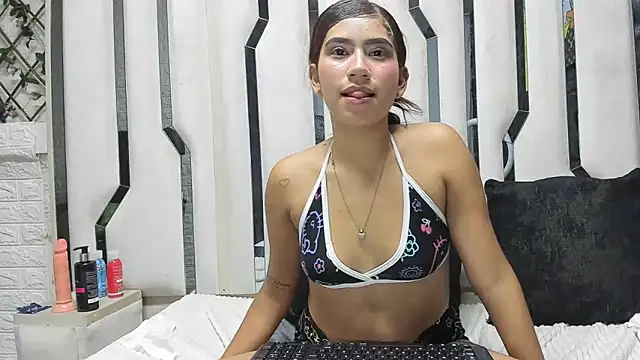 MilaDivine 现场XXX聊天