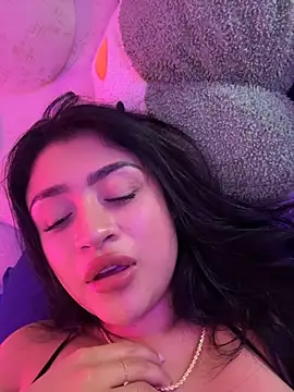 lucianaroy's Live XXX Chat