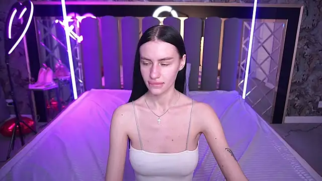 Chat +18 de Snow_WhiteeeX ao vivo