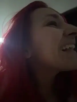 دردشة Amelie-RedHoney الجنسية المباشرة