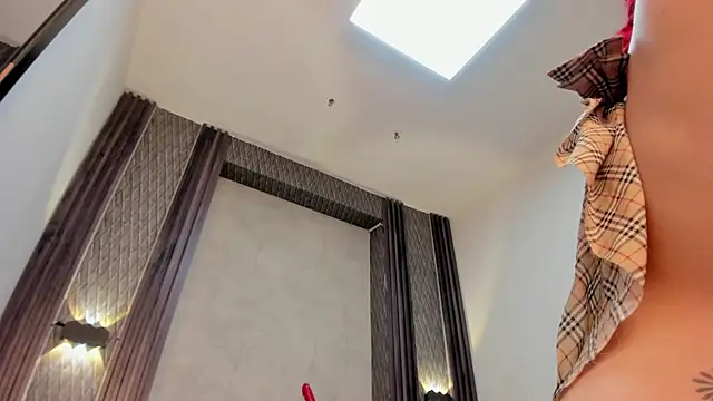 selene_red_ Adlı Modelin Canlı XXX Sohbeti