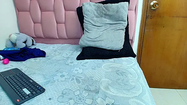 Chatroom XXX en direct de victoria_aphril