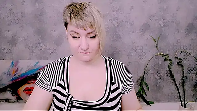 Živý XXX chat Djullia