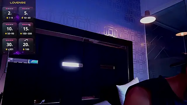 Dark_Eros_ Show in webcam