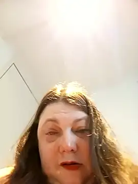 HotHornyEmmaX Adlı Modelin Web Kamerası Şovu