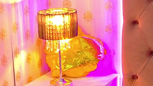 XXX chat uživo modela CoraVex