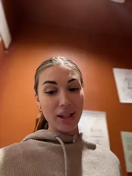 Živý XXX chat Charming_Ritta