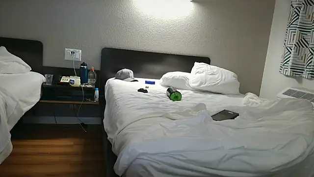 Pokazy przed kamerką – Sexslavescorpio