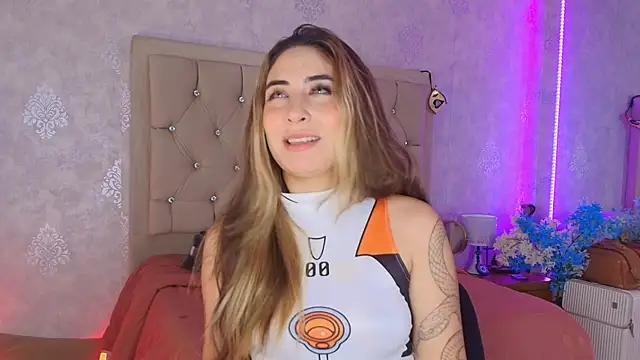 nini_love01 élő XXX-chatje