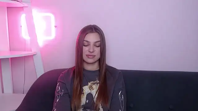 MilanaAngelAsのライブXXXチャット