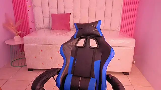 ambar_fox_sのライブXXXチャット