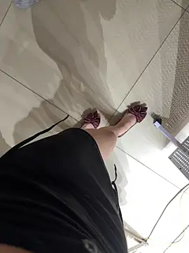 Selenaaaaa- 现场XXX聊天