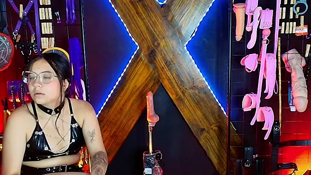 Candyqueen_bdsm_ Adlı Modelin Canlı XXX Sohbeti