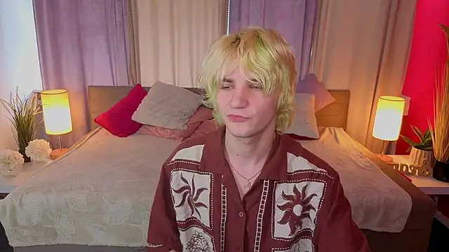 XXX chat uživo modela JameMilann