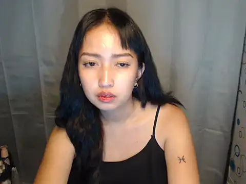 دردشة XXnaughty_08XX الجنسية المباشرة