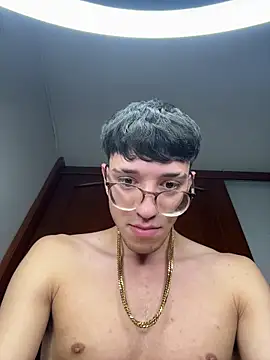 ArthurDaviess' Webcam Show