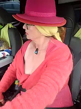 Hot-Muci Live XXX-chat