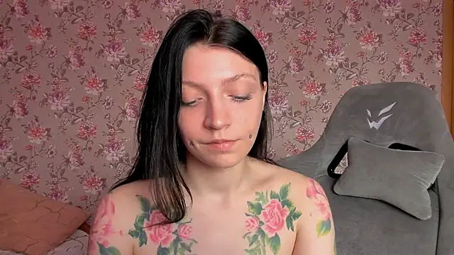 LolaRozzie live XXX chat