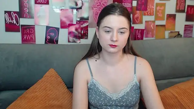 Chat +18 de MilanaRoza ao vivo