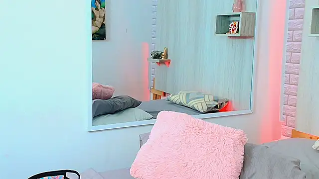 Chat +18 de KATY_LOWERY ao vivo