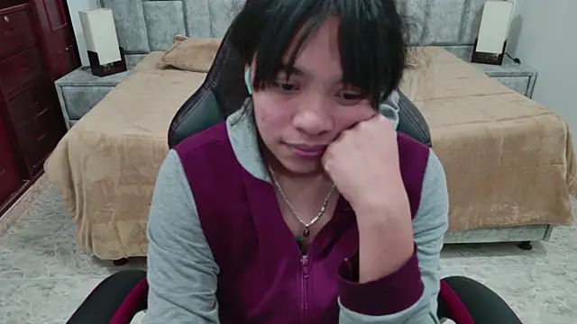 Živý XXX chat laureentt_