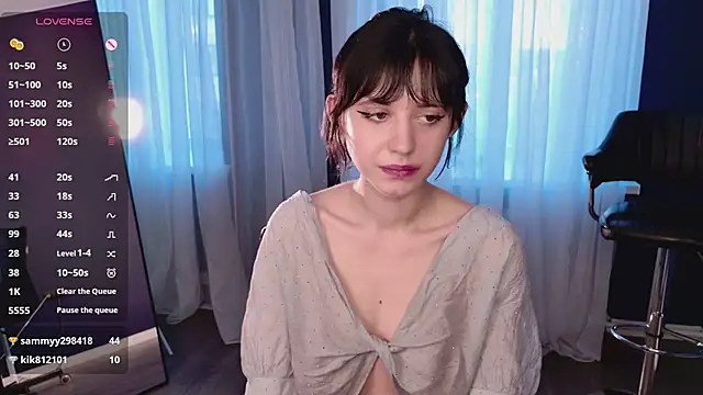 chloe_dreammm Adlı Modelin Canlı XXX Sohbeti