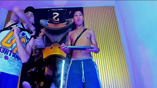 Gang_Members_xxx – Live XXX-chat