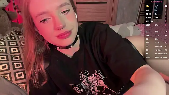 EveDarkSide's Live XXX Chat