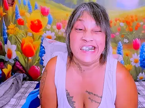 Онлайн чат XXX indianroxy