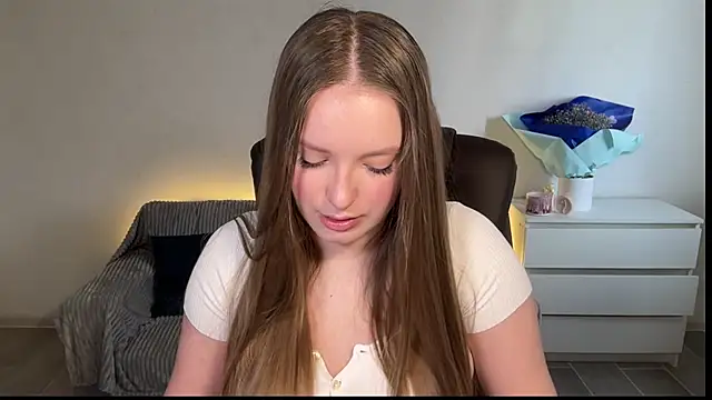 EvaMaddison: απευθείας συνομιλία ΧΧΧ