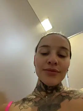 XXX chat uživo modela KishaMur