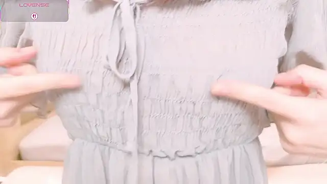 natsuka-chan Adlı Modelin Canlı XXX Sohbeti