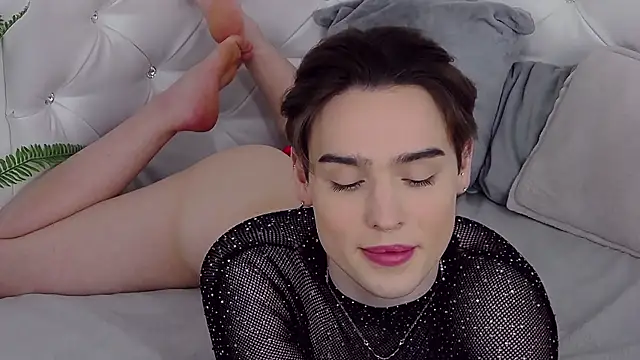 RobbyCharming: вебкам-шоу