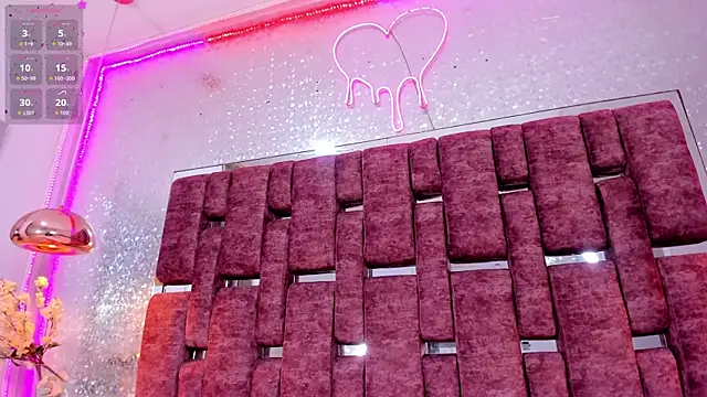 LunaPleasure's Live XXX Chat