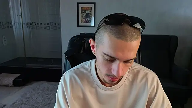 KaydenDrew 现场XXX聊天