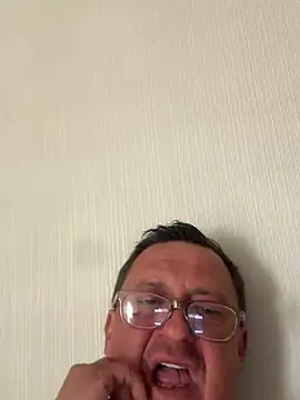 JozefbullのライブXXXチャット