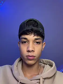 RoughDiamond_のライブXXXチャット