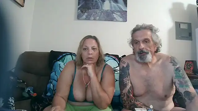 Victoria121565Harley élő XXX-chatje