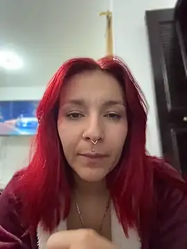 Amelie-RedHoney's Live XXX Chat