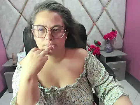 Sarah_Boobs_ লাইভ XXX চ্যাট