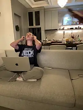 Pokazy przed kamerką – Nura_n_Sarah