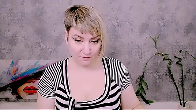 Djullia – Naživo XXX chat