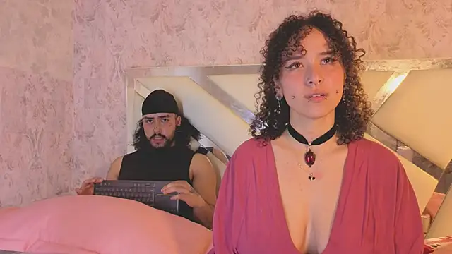 Benny_and_Mark's Live XXX Chat