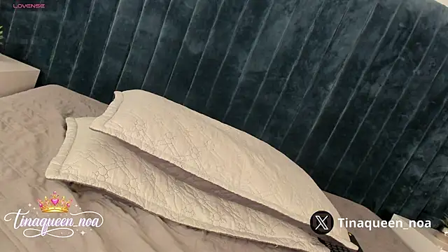 tinaqueen_noa Adlı Modelin Web Kamerası Şovu