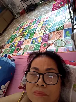 Hotestloveのウェブカメラショー