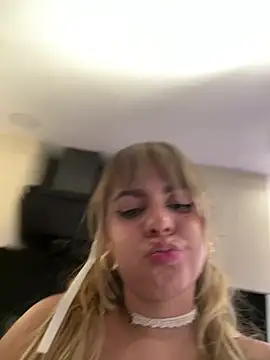 gabyfoxster Adlı Modelin Canlı XXX Sohbeti