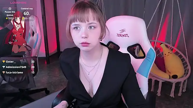 LeonaHicks Adlı Modelin Canlı XXX Sohbeti