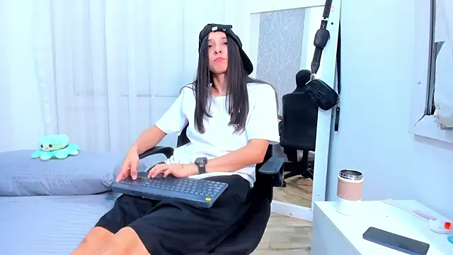 ViictoriiaSaenz Chat XXX live